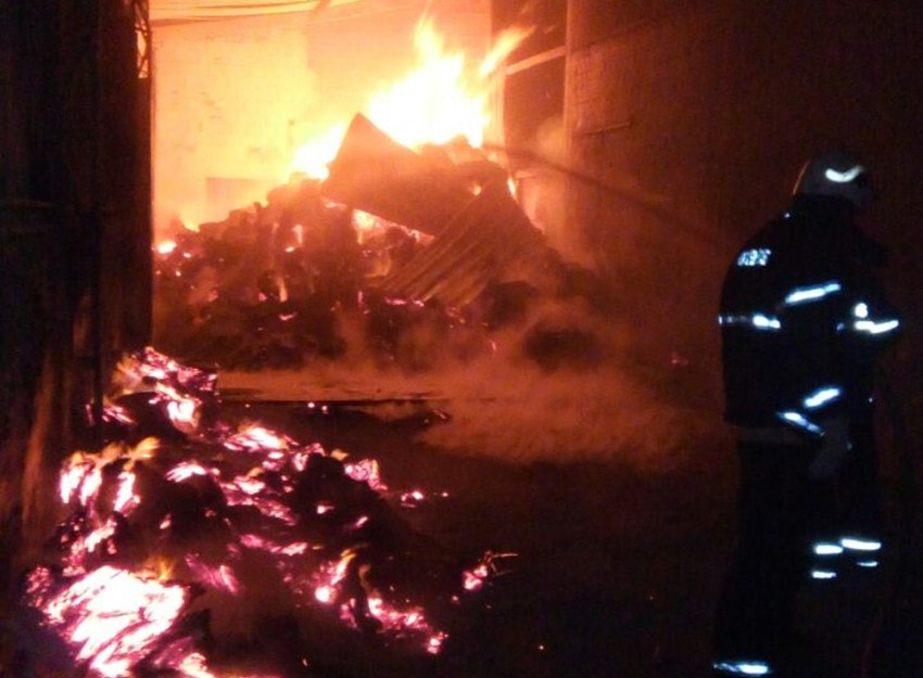 Em Araguaína incêndio destrói galpão- Notícia 1